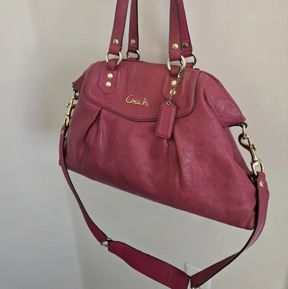Coach Pink/Raspberry Shoulder Bag - Picture 3 of 7